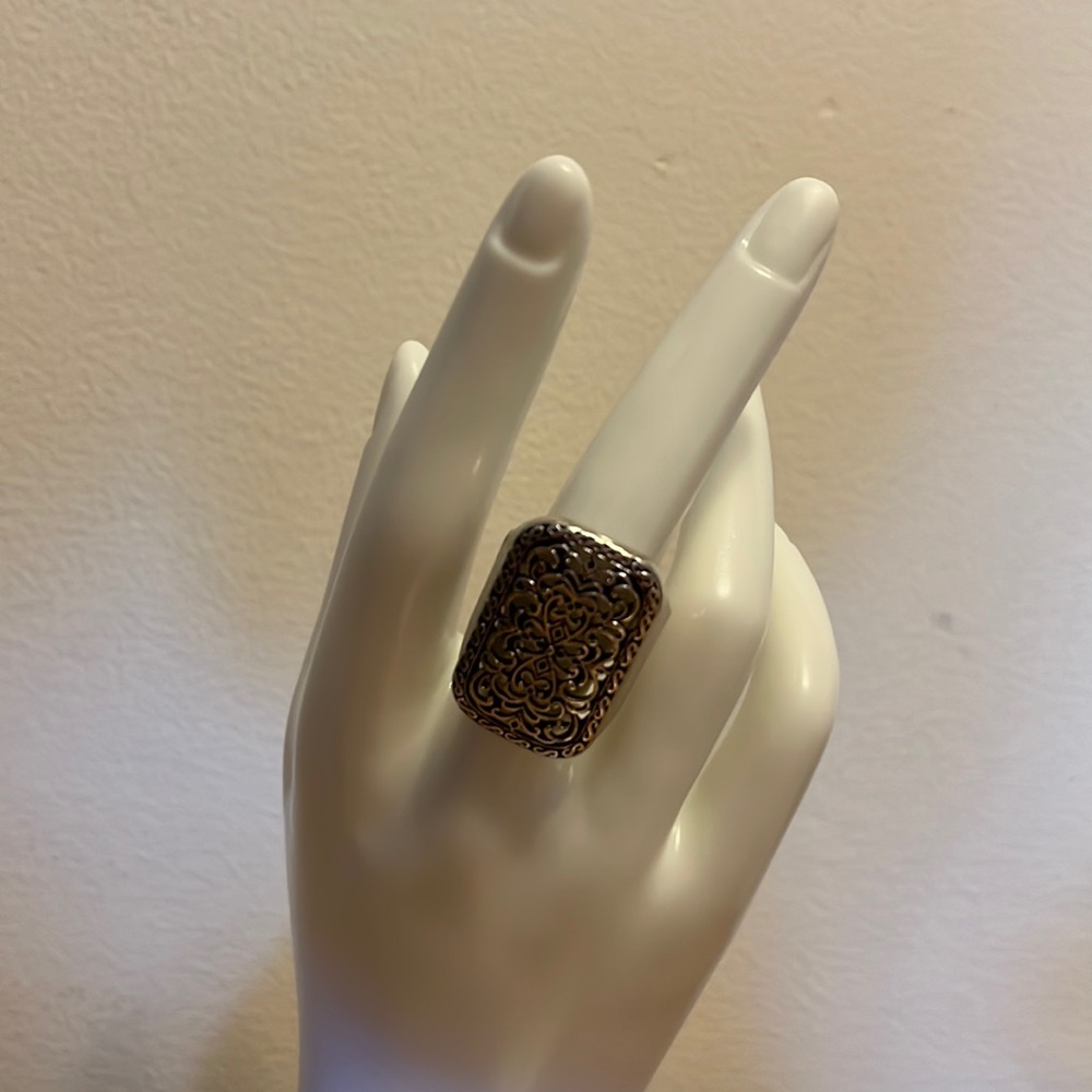 Stretch Band Statement Ring